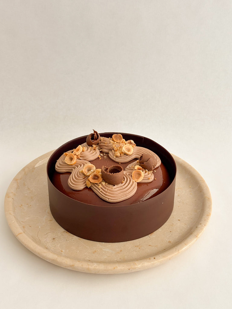 Entremet Hukambi, noisette, caramel