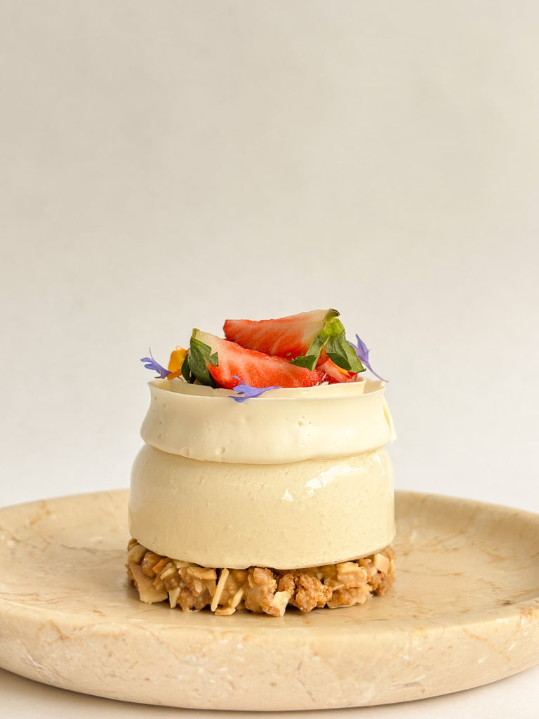 Mousse noix de coco, fraise et yuzu