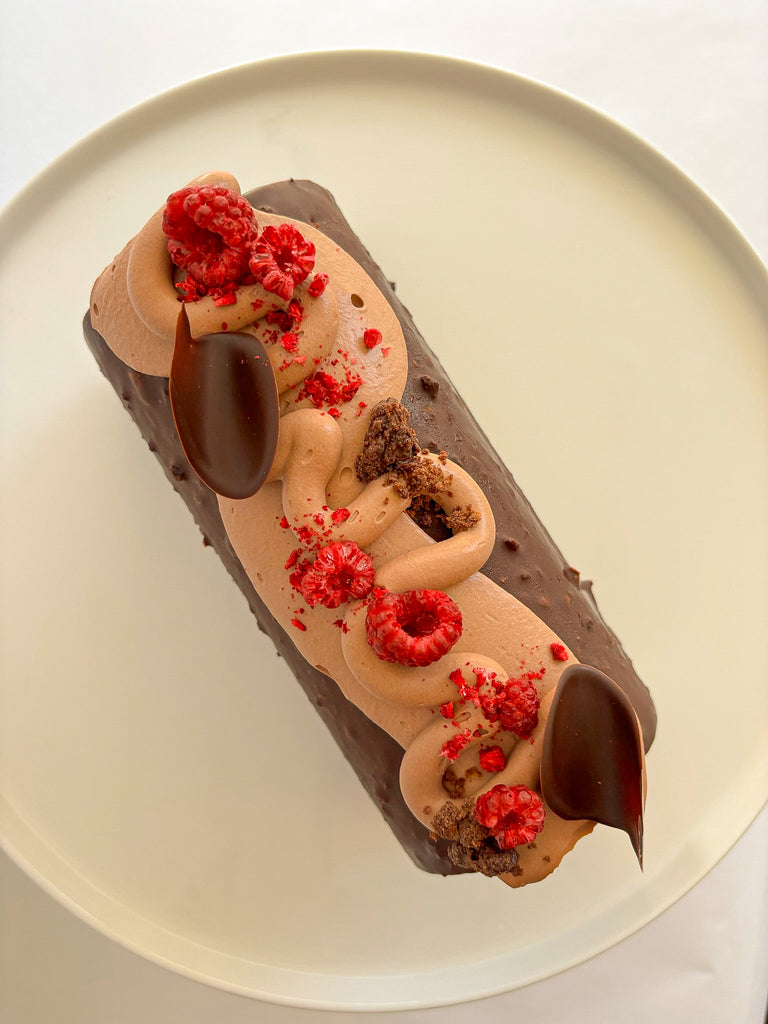 Tanariva chocolate & raspberry log