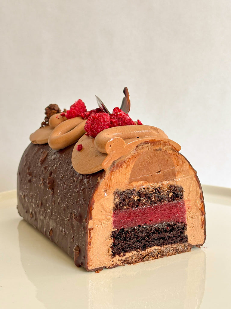 Tanariva chocolate & raspberry log